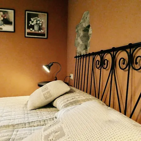 El Bosquero De La Garrotxa Country house *